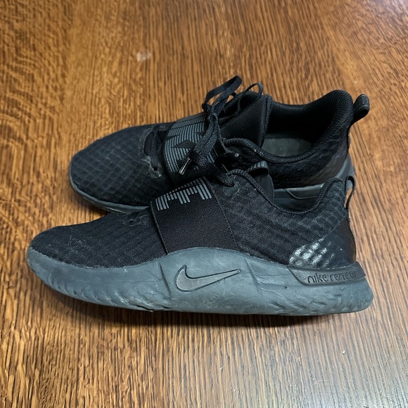 Women’s Nike Renew Tennis Shoes (7.5) - Picture 4 of 10